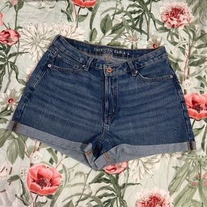New American eagle mom high rise shorts